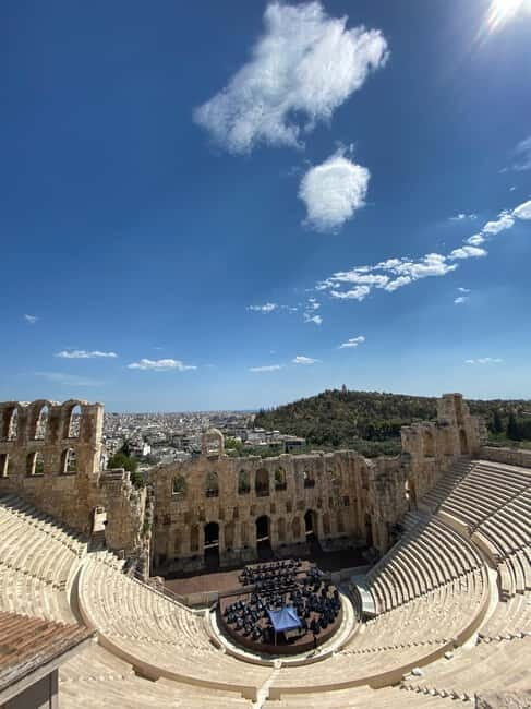 Athens: Acropolis Guided Tour with Skip-The-Line Tickets - The 2-hour loop: a premium small group that keeps moving
