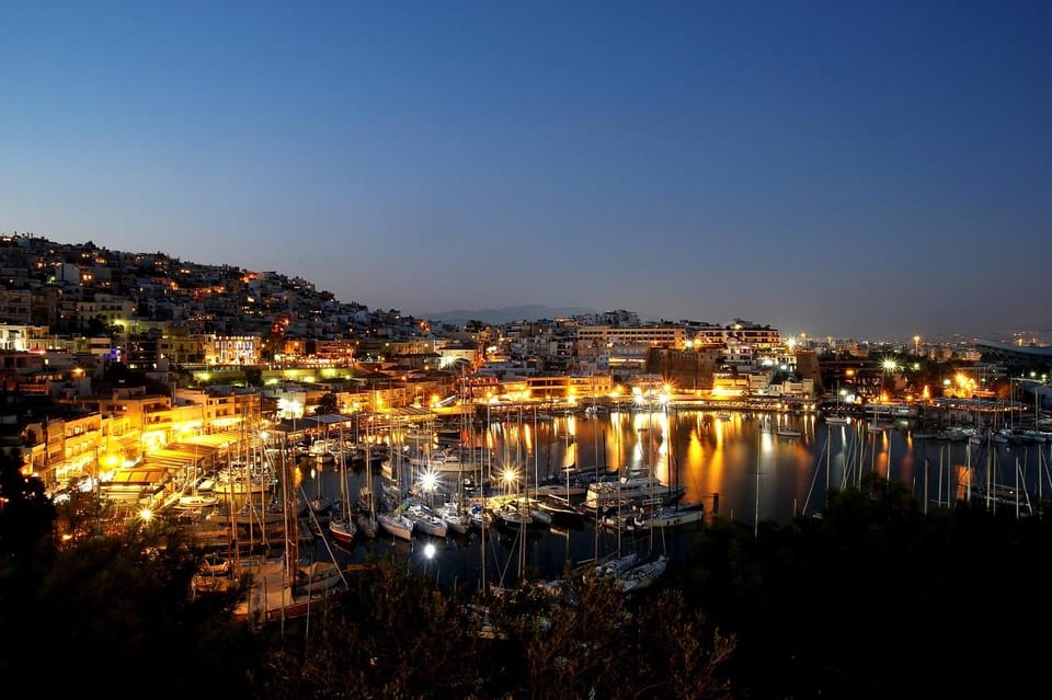 Athens and Piraeus: Private Night Tour - Athens at night, seen without the daytime heat