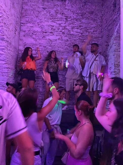 Athens Bar Crawl: Psirri HEAT - Key points to know before booking