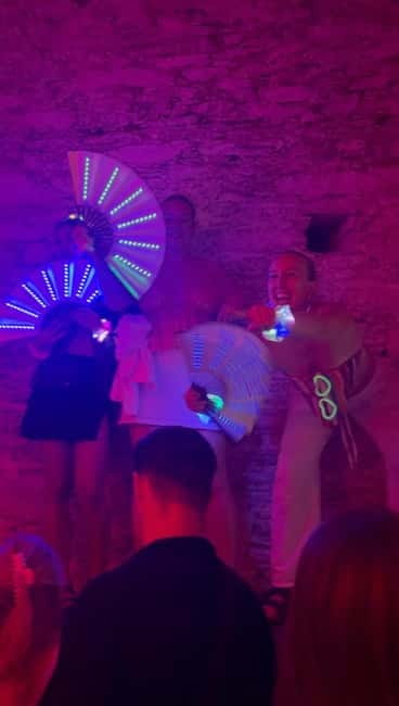 Athens Bar Crawl: Psirri HEAT - Walking through Athens after dark
