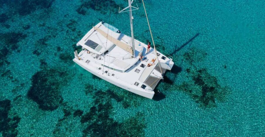 Athens: Catamaran Cruise with Fresh Lunch and Wine - Voula and lunch onboard: Greek meze energy with wine in hand