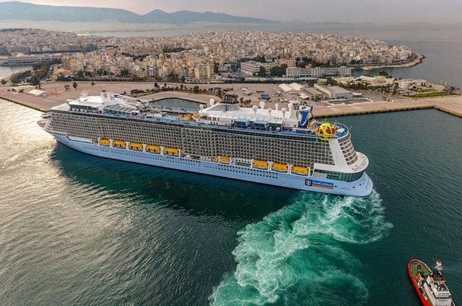Athens Center to Cruise Piraeu's Terminals - A straight run from central Athens to Piraeus