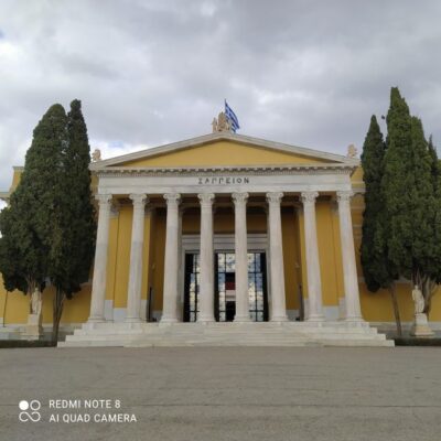 Athens city center walking tour - Syntagma Square and the Greek Parliament