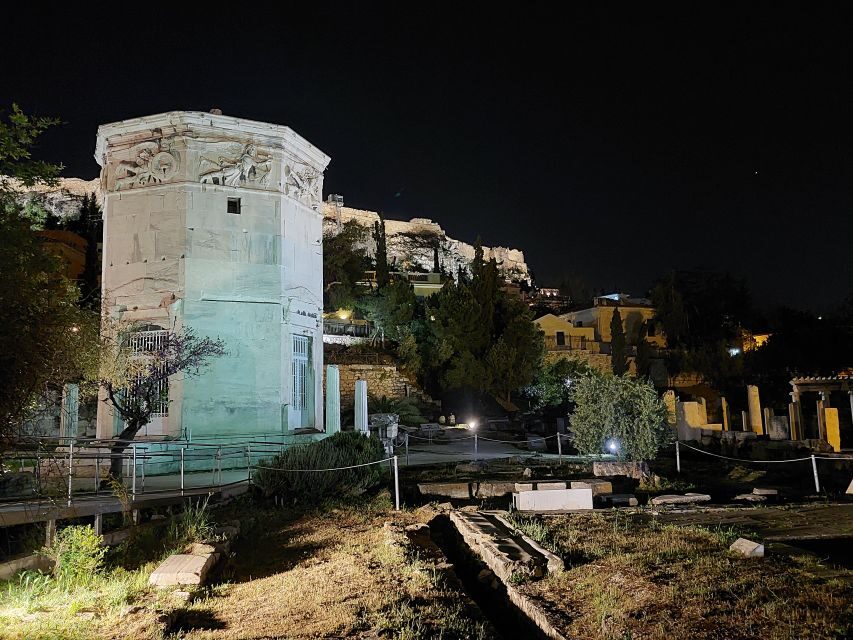 Athens: City Highlights Nighttime Walking Tour in Spanish - Metropolitan Cathedral and Little Mitropolis: Layers of Faith and City Life