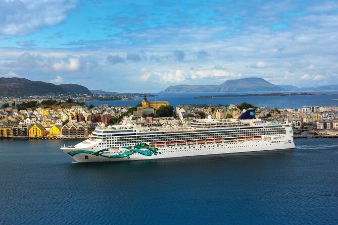 Athens City to Piraeus Port Private Transfer - Who will get the most from this service?