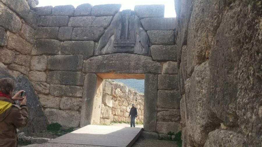 Athens: Corinth Canal, Mycenae and Nafplio Day Tour - Mycenae’s Lion Gate and the royal tomb experience