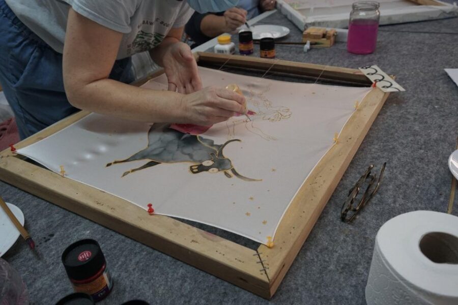 Athens: Create your own Greek Silk Scarf Souvenirs - Getting to Ioanna Art Studio on Vouliagmenis (and finding the door)