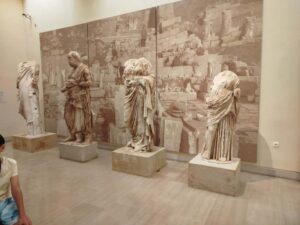 Athens: Delphi and Arachova Day Trip with Guide - The bus ride: long, but built for comfort
