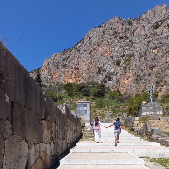 Athens: Delphi, Corycian Cave, and 300 Battlefield Day Trip - Setting out from Athens: Marathon, Thiva, and Oedipus on the route