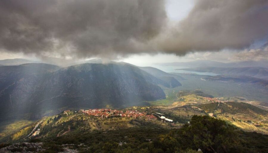 Athens: Delphi, Corycian Cave, and 300 Battlefield Day Trip - Price and value: what you’re really paying for at $170