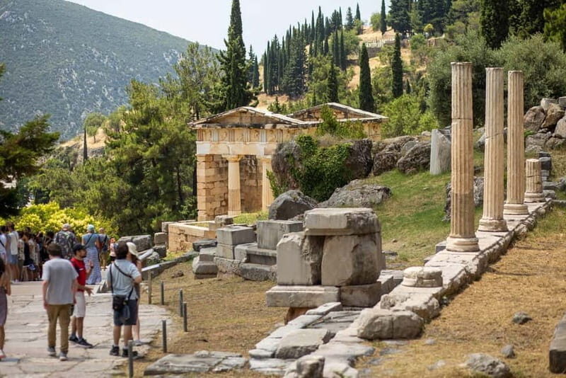 Athens: Delphi Day Tour with Museum & Arachova Village Visit - Should you book this Athens to Delphi and Arachova day tour?