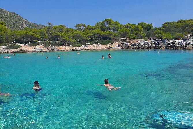 Athens: Full-Day Island Hopping Cruise with Lunch and Swimming - Boat Comfort and Group Size: What to Expect When It’s Full