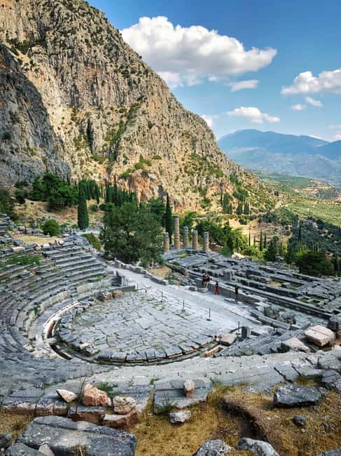 Athens: Full Day Trip Delphi and Arachova - The 2.5-hour journey through central Greece