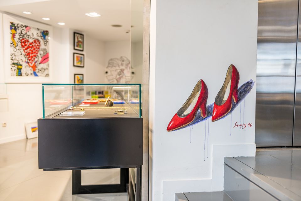 Athens: Greek Fashion Shopping Tour with a Local Expert - Price, timing, and practical value