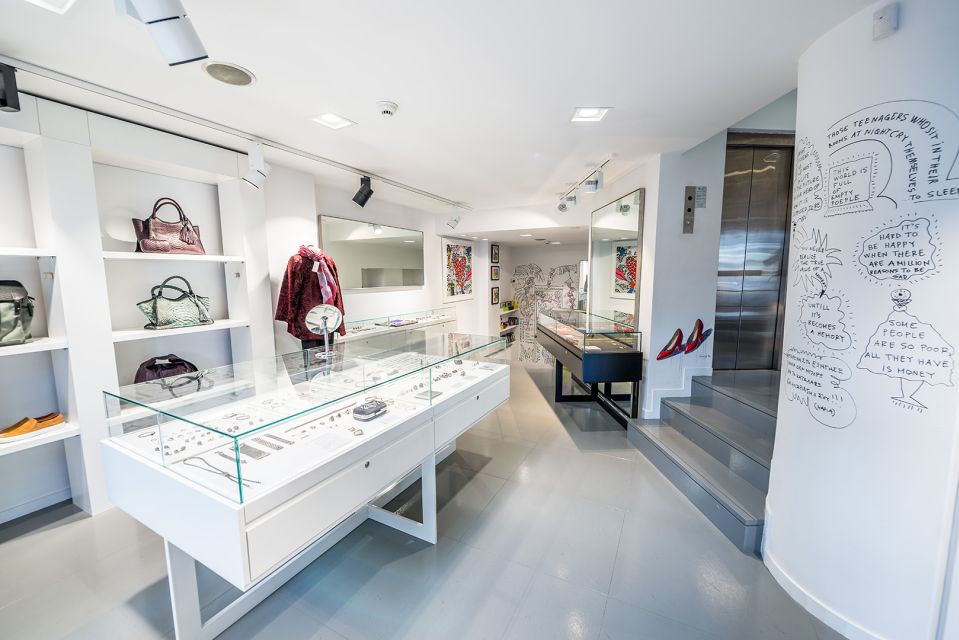 Athens: Greek Fashion Shopping Tour with a Local Expert - Who should book it?