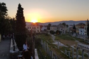 Athens Highlights Evening Tour with Dinner - Small Group Tour - Acropolis-area streets: the oldest part of town at night