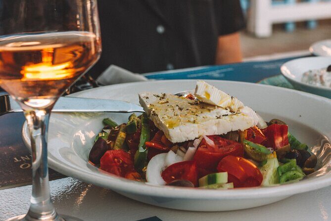 Athens Highlights Evening Tour with Dinner - Small Group Tour - Monastiraki and Psiri: where the night energy turns social