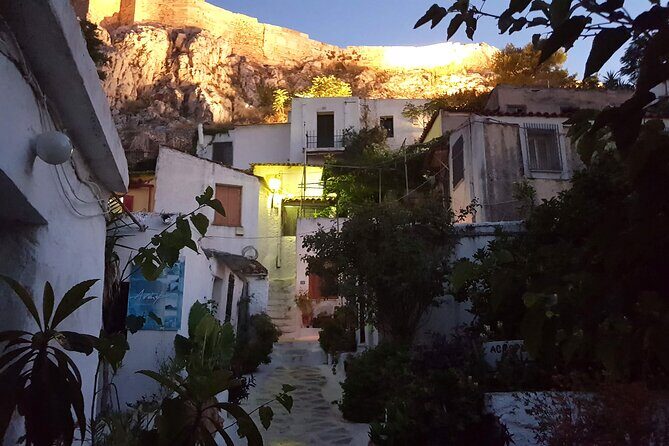 Athens Highlights Evening Tour with Dinner - Small Group Tour - Guides make or break a night like this (and they’re tested)