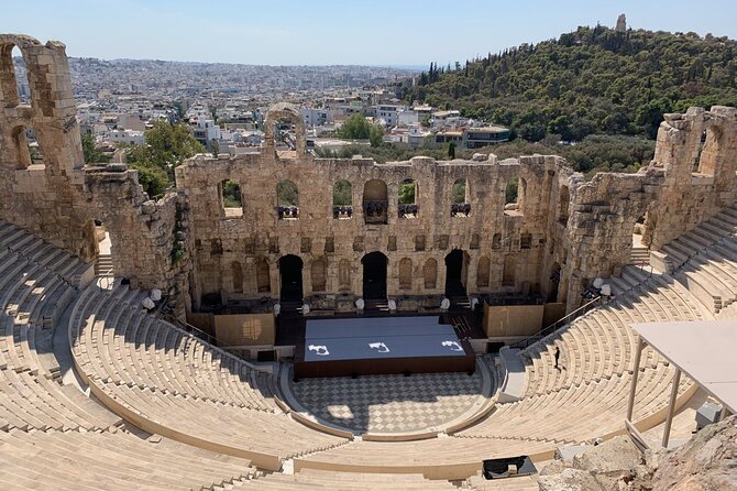 Athens Highlights from the Cruise Ship & Amazing Lunch Included - Syntagma Square offers fifteen minutes of ceremony