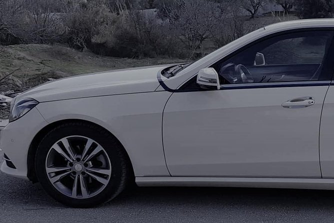 Athens International Airport PrivateTransfers - The ride into Athens, from airport roads to your hotel door