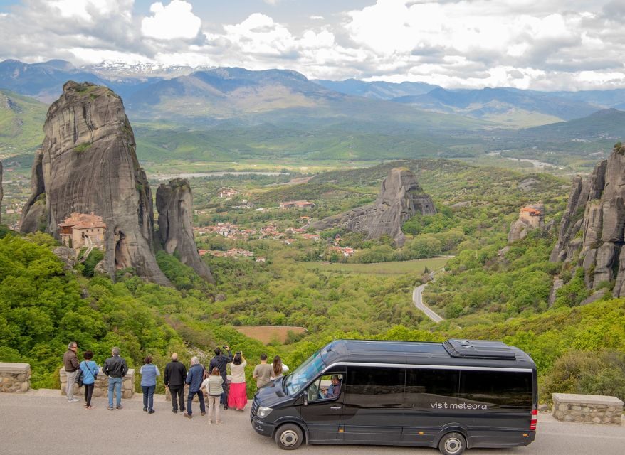 Athens: Meteora 2-Day Trip with Hotel, Sunset & Morning tour - Hotel in Kalambaka: where the breakfast view does the heavy lifting
