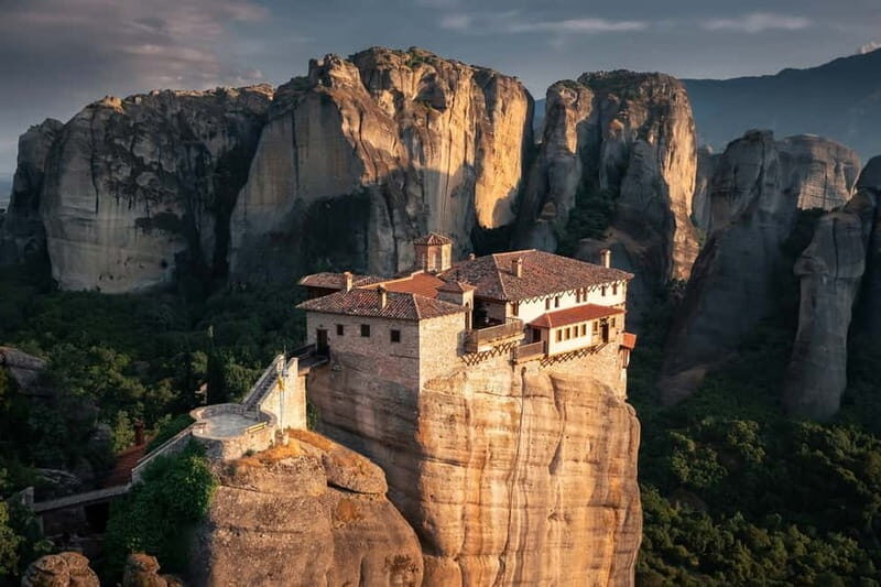 Athens: Meteora Day Trip in Spanish with Live Guide & Lunch - Sunset at Meteora: the seasonal bonus you should plan around