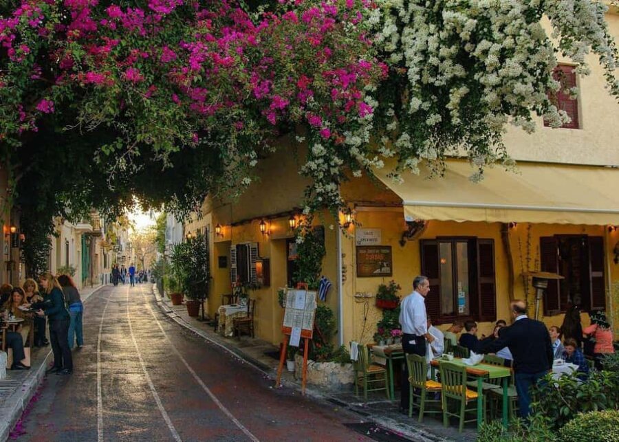 Athens: Night Walking Tour with Local Guide - Anafiotika’s narrow lanes and the Plaka feel at night
