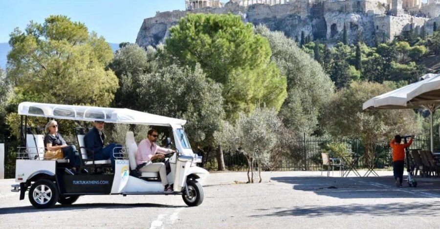 Athens: Private 3-Hour City Tour on Eco-Friendly Tuk Tuk - Up to Mount Lycabettus: the 360-degree payoff (and the climb reality)