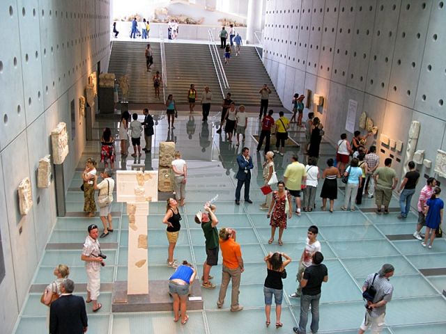 Athens Private Sightseeing Minibus Tour with Lunch - One hour inside the Acropolis Museum