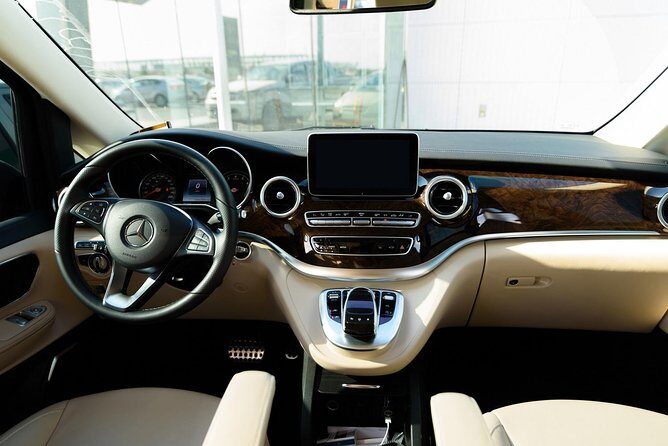 Athens Private Transfer: Piraeus Cruise Port to Central Athens - English-Speaking Driver Talk: Quick Athens Orientation Without the Pressure