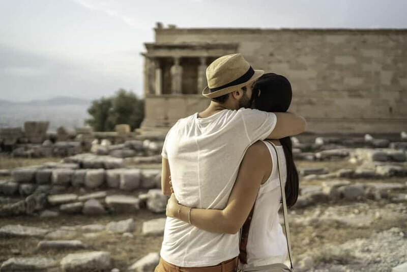 Athens: Professional Photoshoot - Standard package: Monastiraki square plus the Parthenon view
