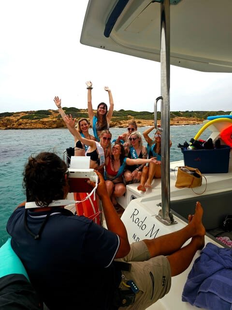 Athens: Riviera Catamaran Tour with Fresh Meal and Drinks - Pier 7 Start: Boarding, Safety, and Getting Comfortable Fast