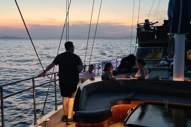 Athens Riviera Sunset Cruise with Snacks and Drinks Included - Crew and Comfort: The Human Part of a Good Cruise