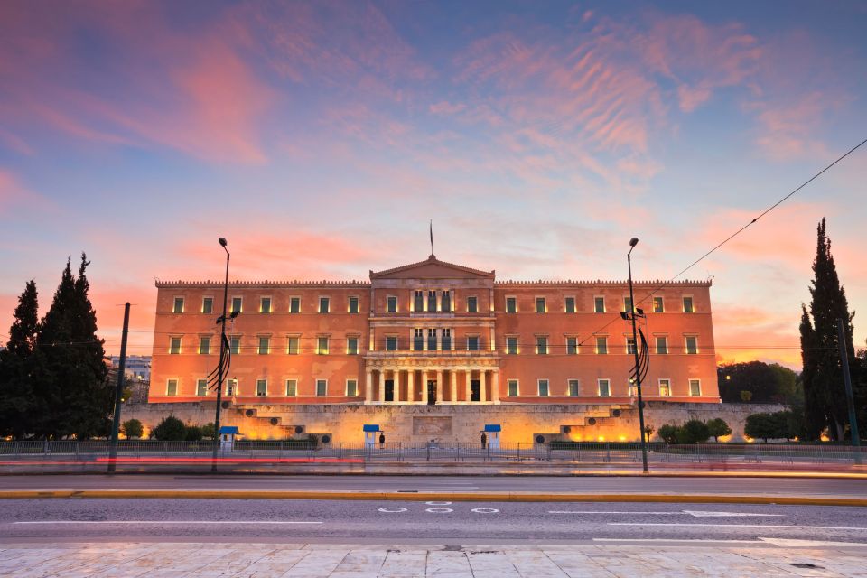 Athens: Self-Guided Audio City Tour, The city of myths - How to prepare before you leave Syntagma Square
