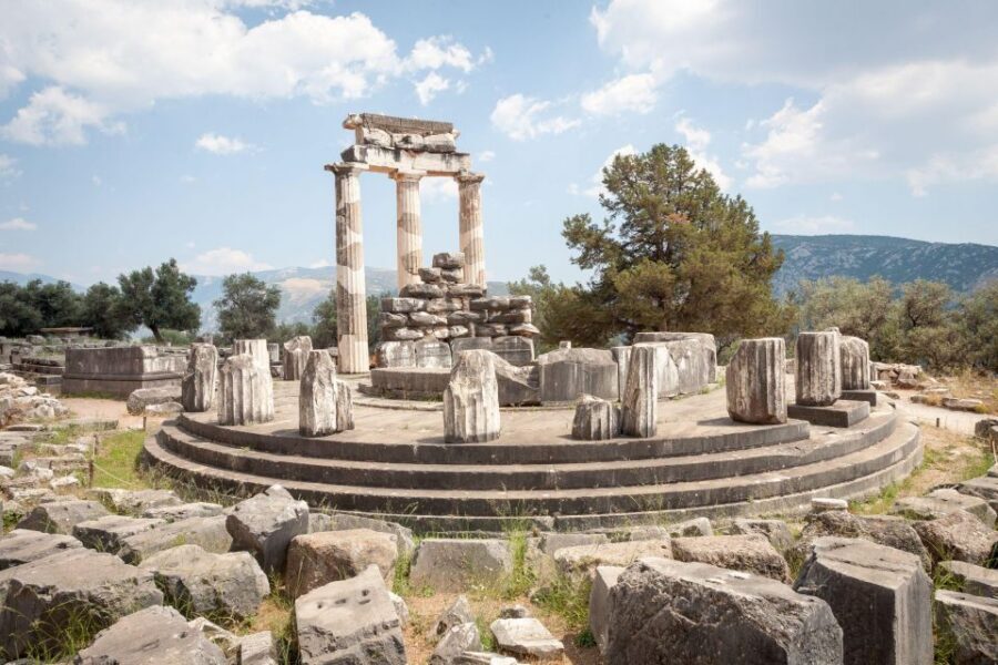 Athens: Small-Group Day Trip Tour to Delphi - Key highlights to look for