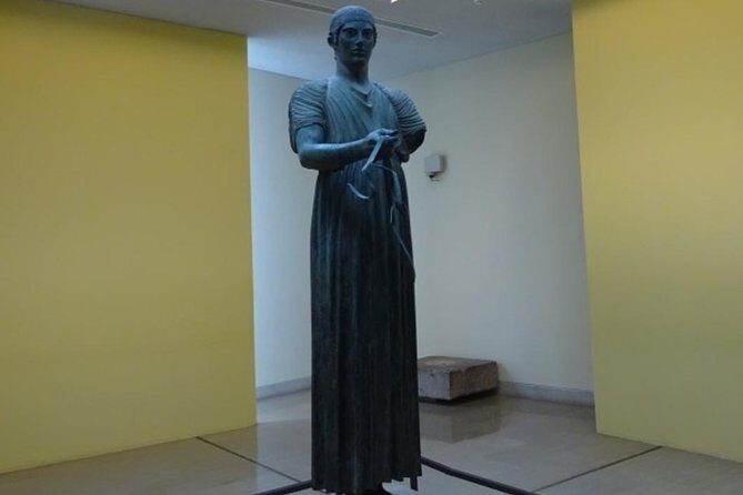 Athens Super Saver: Athens Sightseeing Tour plus Delphi Day Trip - Coach comfort and bathroom reality