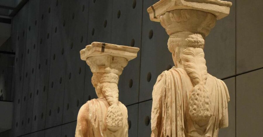 Athens: The Acropolis and Acropolis Museum Tour in German - Climbing the south slope: Propylaea and the approach to the temples