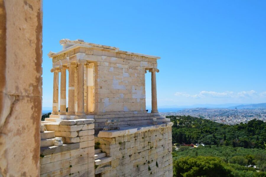 Athens: The Acropolis and Acropolis Museum Tour in German - Price and logistics: is $152 worth it for a 3-hour tour?