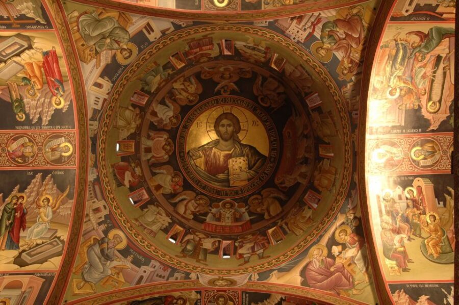 Athens to Meteora: Monasteries & Hidden Caves Bus Tour - Timing, breaks, and how to handle a long day without getting cranky
