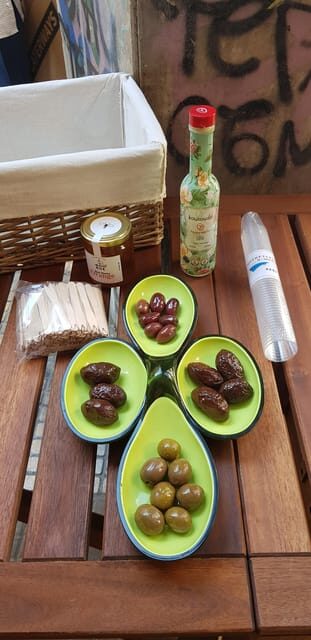 Athens: Traditional Greek food tour in hidden spots - Who should book this Athens traditional food tour