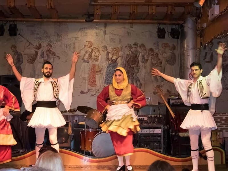 Athens: Traditional Greek Show in Plaka with Dinner - Who this tour is best for (and who should skip it)