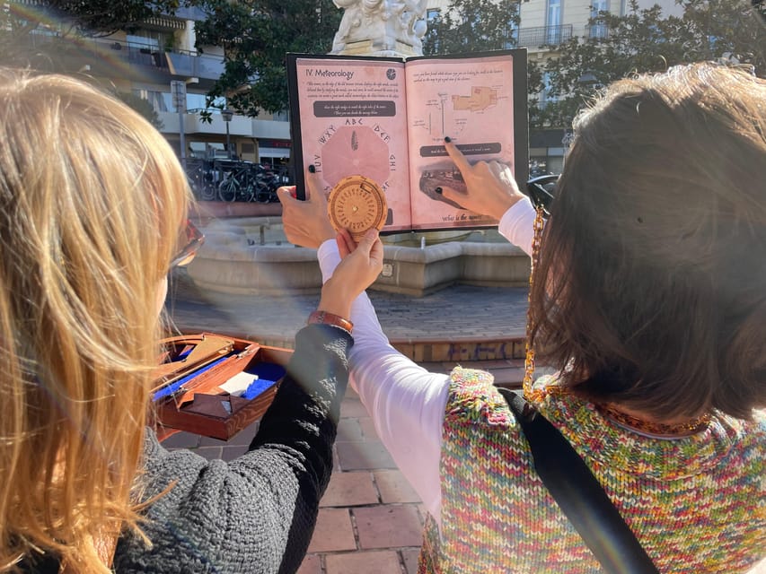 Athens: Treasure Hunt Walking Tour 'The Lost Library' - Aiolou: the first clues in a busy city setting