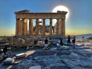 Athens:Acropolis - Historical Center Walking Tour in Spanish - Temple of Athena Nike and Caryatids: details you’ll actually notice