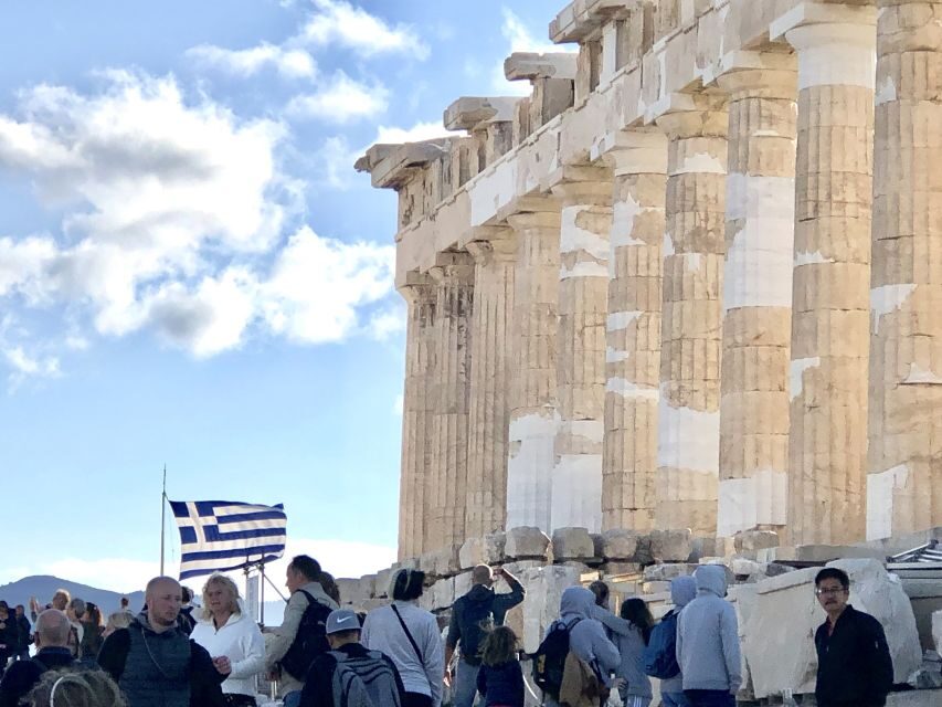 Athens:Acropolis - Historical Center Walking Tour in Spanish - Acropolis ridge views: Hadrian, Zeus, Odeon, and the modern skyline