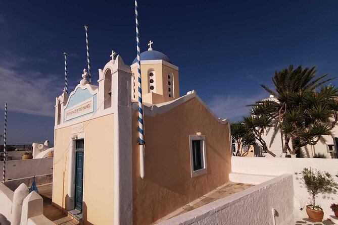 Authentic Santorini: A Self-Guided Audio Tour of Oia - Starting at the Bus Stop and Finding Your Bearings