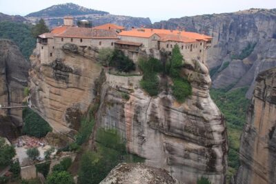 Award-Winning 2-Day Private Delphi & Meteora Tour - Athens pickup and the long road north