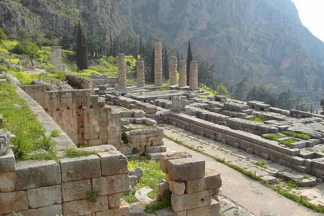 Award-Winning 2-Day Private Delphi & Meteora Tour - Arachova for formaela and mountain views