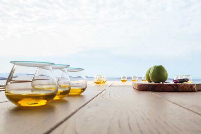 Best Mykonos Olive Oil Tasting - Learn from a world-famous Expert - Food Pairing Snacks That Make Quality Easier to Tell