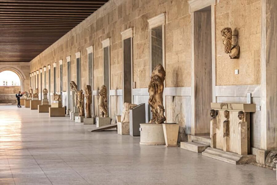 Best of Athens Highlights Luxury Half Day Private Tour - Syntagma Square and the Parliament area: where Athens performs too