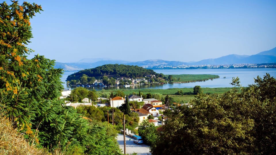 Best of Ioánnina: Private Walking Tour with a Local - Walking through the old town